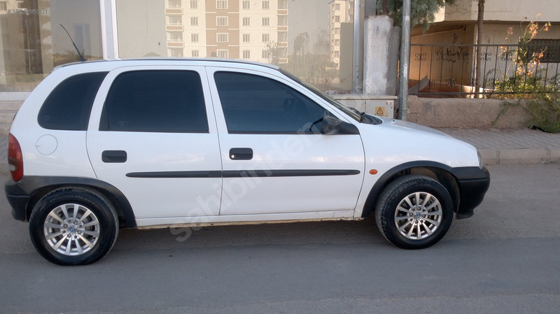 öğretmenden temiz bakimli corsa