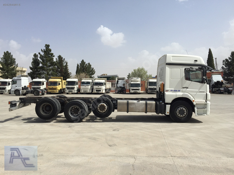 Atay oto galeriden 2011 model mercedes axor 3229-şase