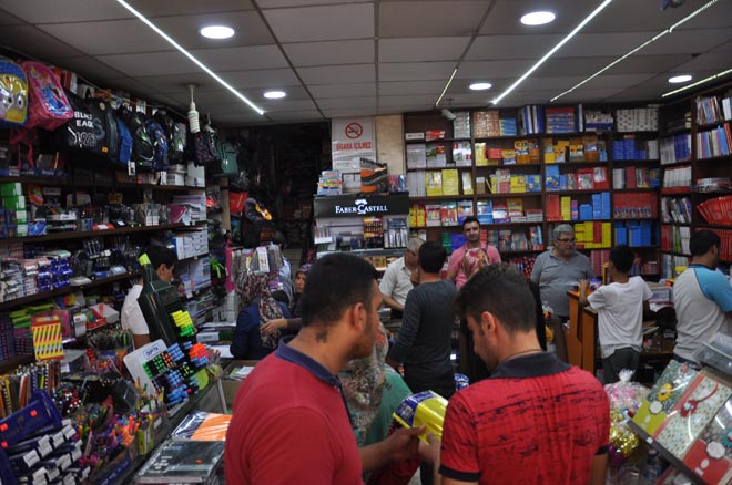Kirtasiyelerde okul yoğunluğu