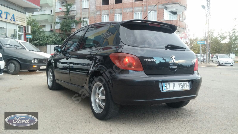 2003 temiz araba