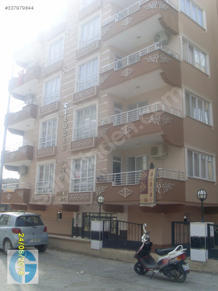 Öz ÇİLOĞLU GAYRİMENKUL'DEN 150 M'2 3+1 İçi Full Daire...
