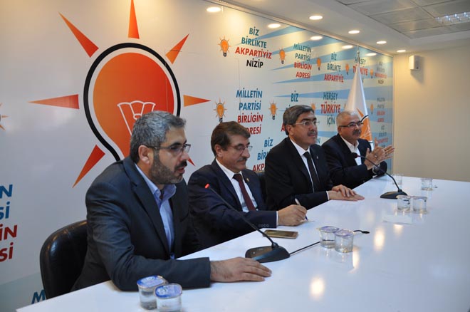 Ak parti de istişare toplantisi