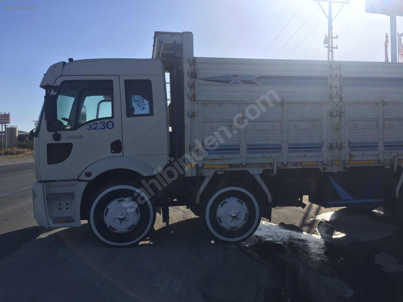 2004 MODEL 3230c ON NUMARA BİR ARAÇ