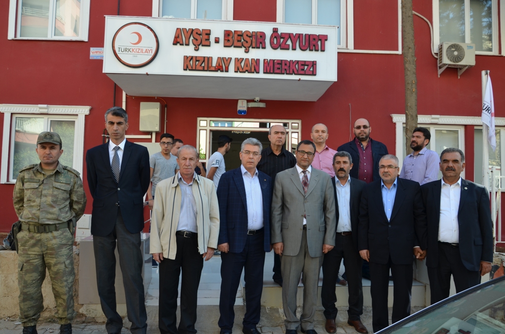 NTO Başkanı Özyurt ve Nizip Protokolünden Kızılay Kan Merkezine Ziyaret.