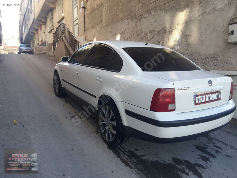 2000 model 1.8 duz passat orjinal 2 parca boyali eksper mevcut