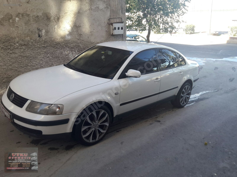 2000 model 1.8 duz passat orjinal 2 parca boyali eksper mevcut