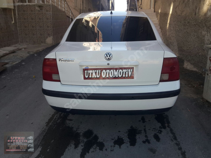 2000 model 1.8 duz passat orjinal 2 parca boyali eksper mevcut