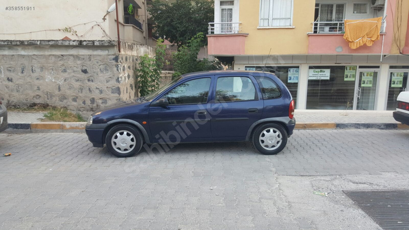 memurdan bakımlı ve temiz 1.4 corsa gls