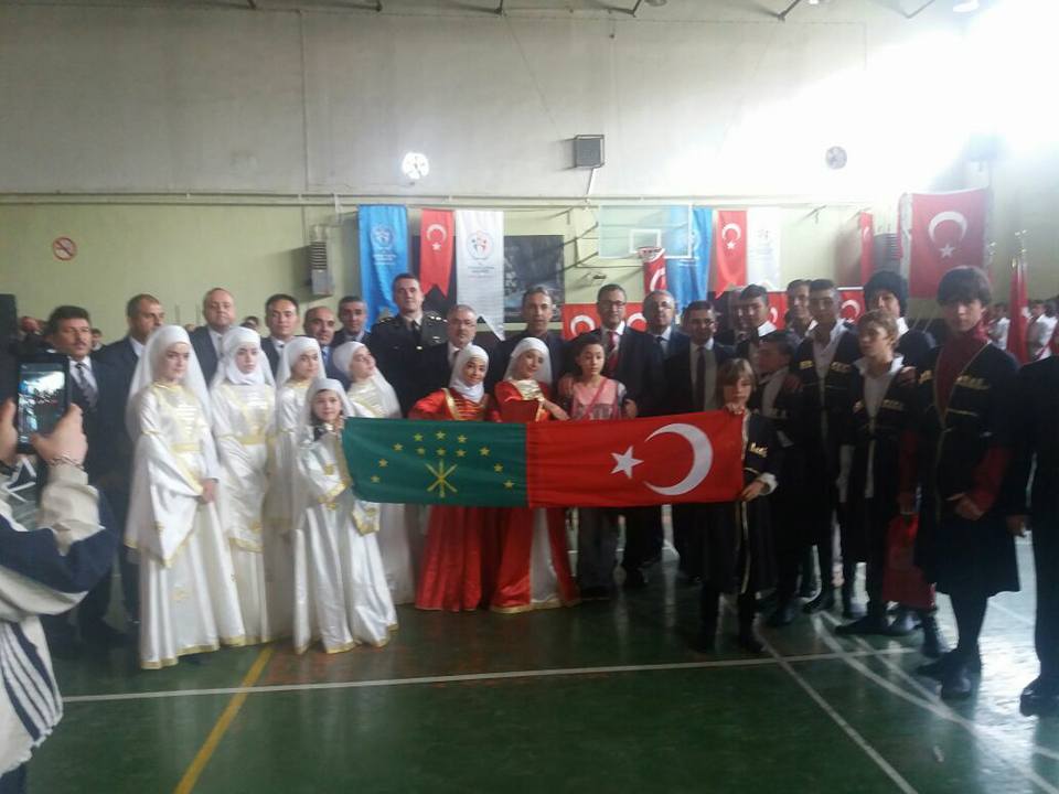İlçemizde 29 Ekim Cumhuriyet Bayramı çeşitli etkinliklerle kutlandı. İlçemizde 29 Ekim Cumhuriyet Bayramı çeşitli etkinliklerle kutlandı.