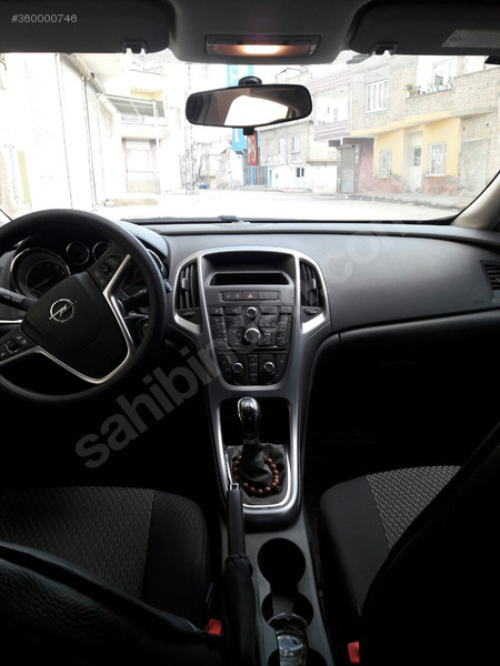 sahibinden acil hatasız boyasız Opel 2016 trafiğe çıkışlıdır...
