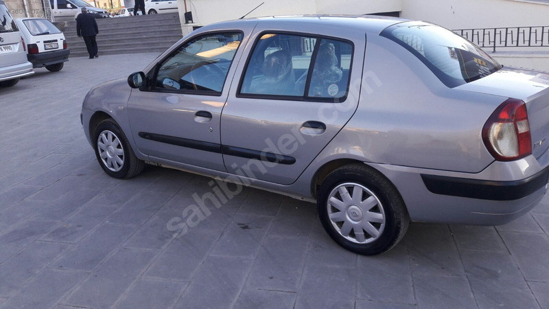 sahibinden hatasiz boyasiz kilimali kilio alize dizel motor %80