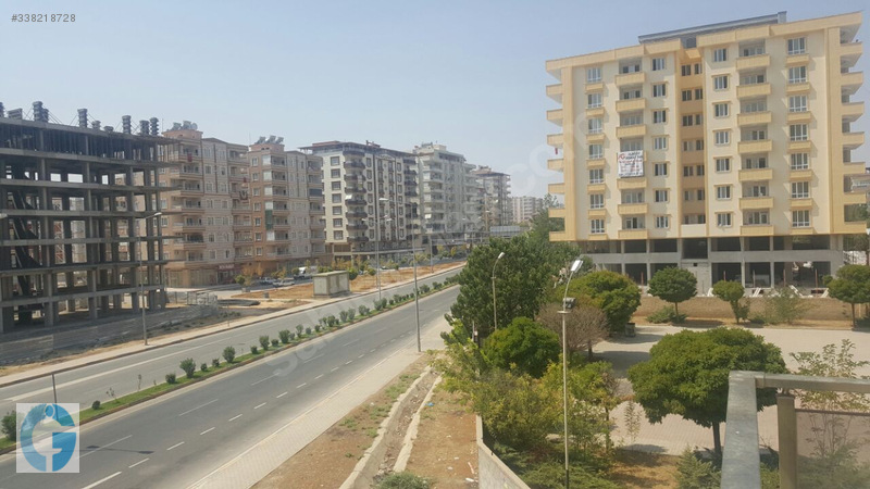 Öz ÇİLOĞLU GAYRİMENKUL'DEN Birecik Yolu Üzeri 175 M'2 3+1 Daire.
