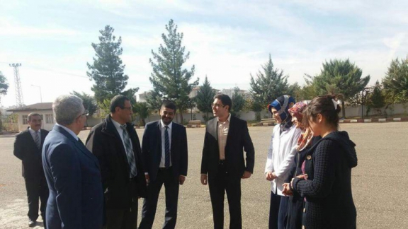 Nizip Kaymakamı Sayın Harun SARIFAKIOĞLLARI ilçemiz Şehit Ömer Saadettin Bakır Anadol