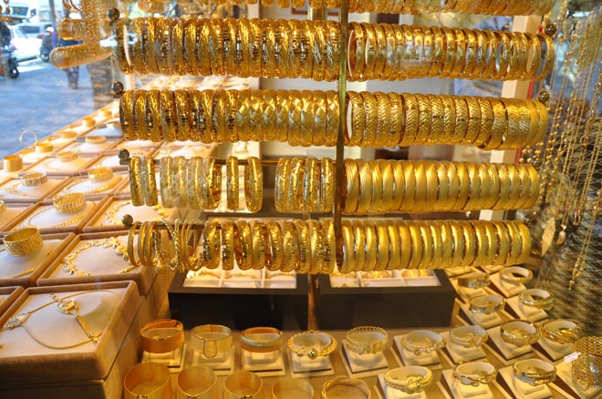 Altin ve dolar yükselişe geçti