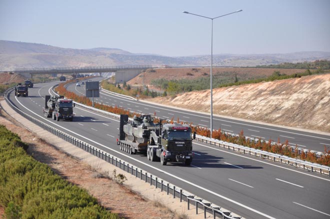 Zirhli araç sevkiyati sürüyor