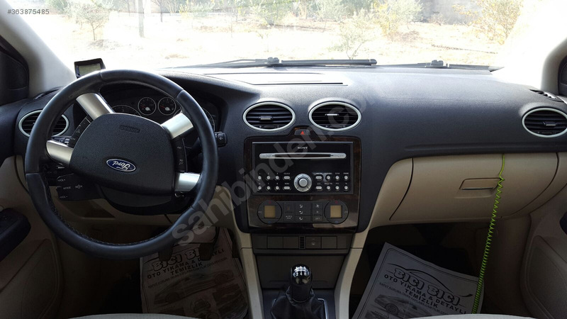 Ford Focus Ghia