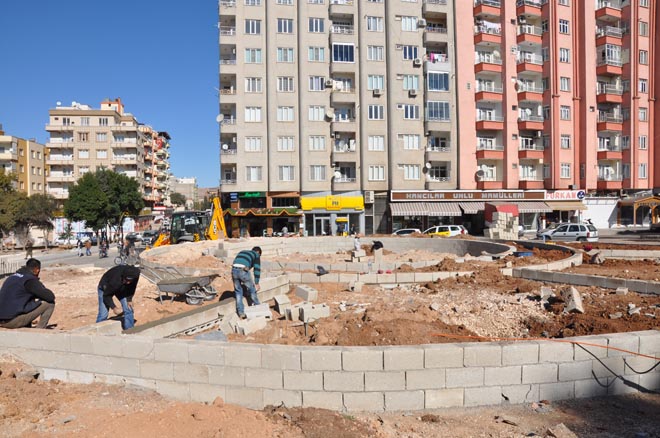 Atatürk büstü tören alanina kaldirildi