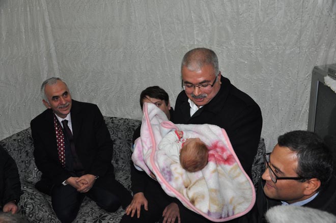 Ak partili heyet nizip teki kampi ziyaret etti