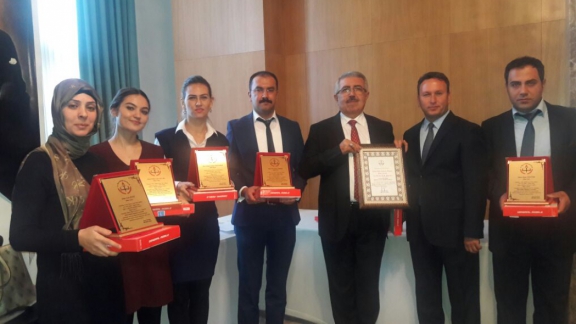 İlçemiz Mehmet Cemal Dikici İlkokulu" Eğitimde Yenilikçilik Ödülleri Bölge Ödül Tören