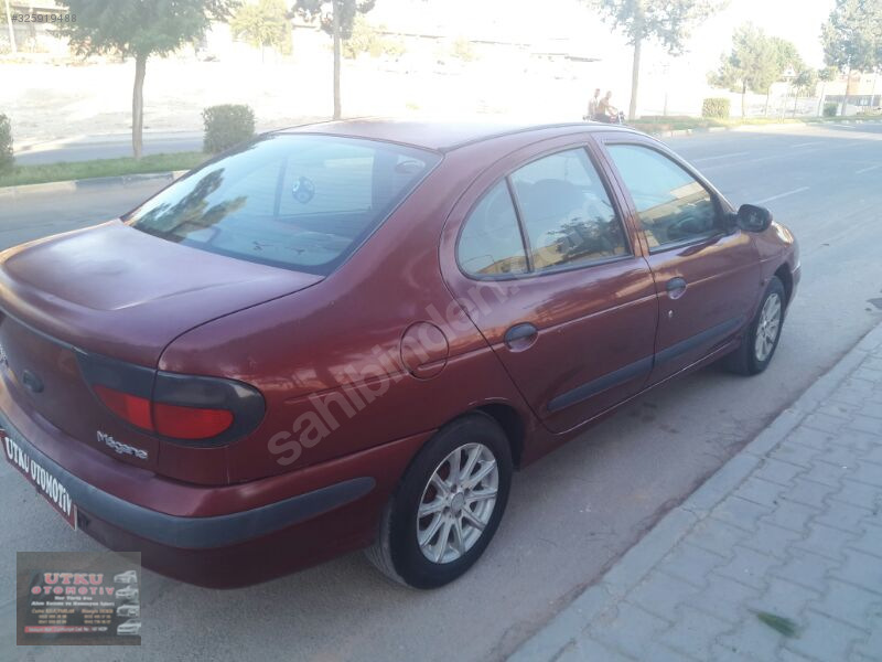 Utku otodan satilik 99 megane cift hava yastikli abs klima orjin