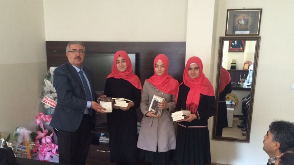 İlçe Milli Eğitim Müdürü Cengiz GÜNDEŞ Abdulhamithan Kız Anadolu İmam Hatip Lisesini 
