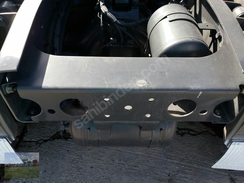 Güneş otomotivden 2011 model mercedes axor 1840 çekici