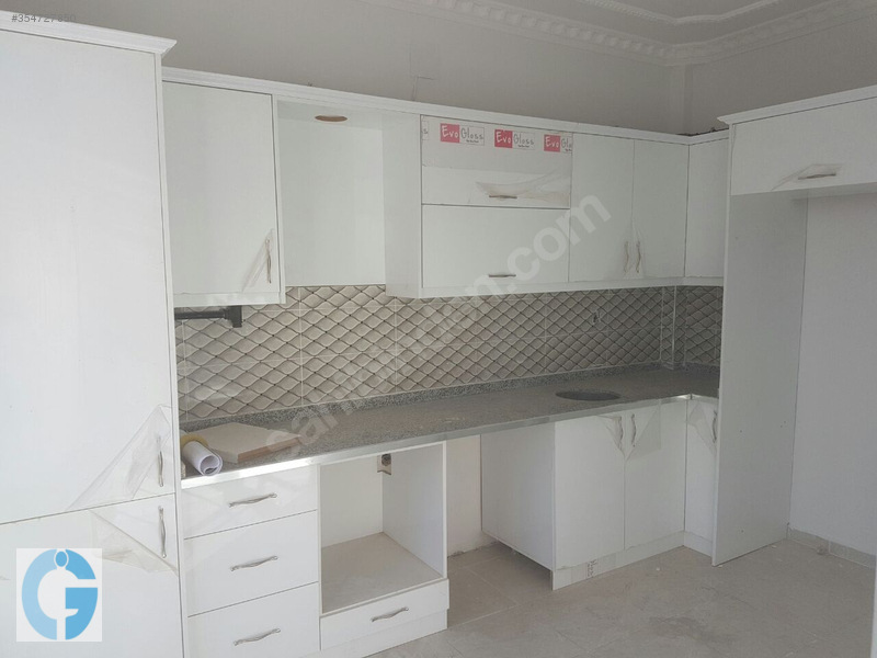 Öz ÇİLOĞLU GAYRİMENKUL'DEN 35 M Yol Civarı 130 M'2 3+1 Daire...