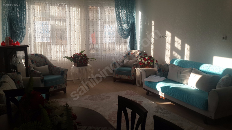 Uygar emlaktan 4+1 satlik daire