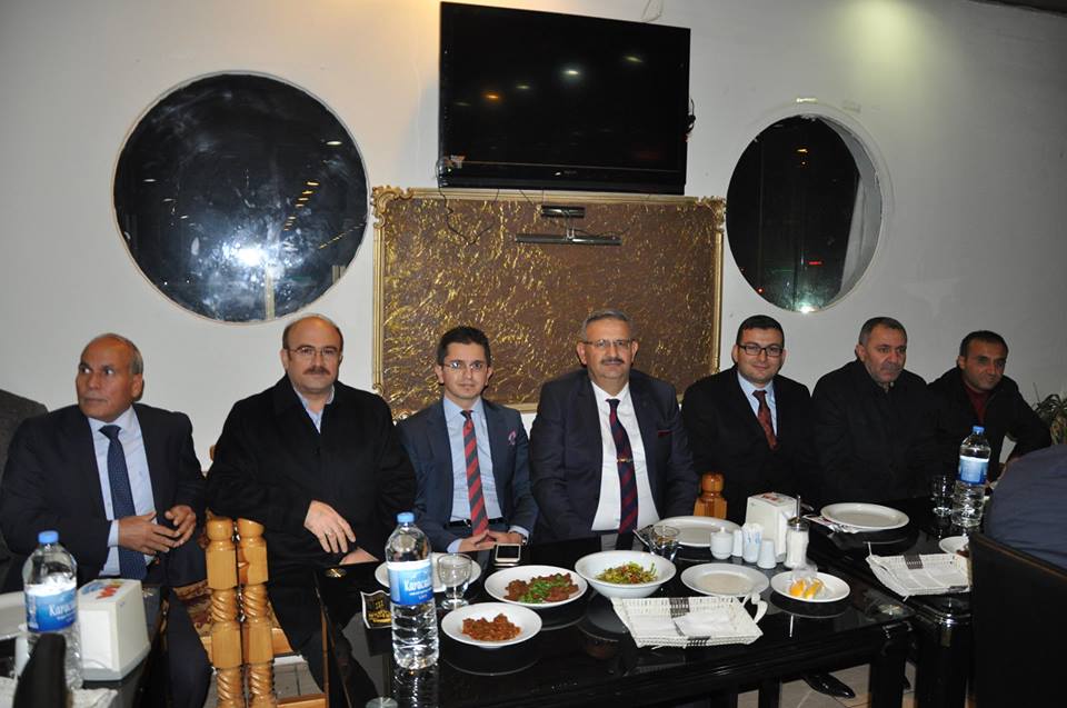 Karkamiş kaymakamina veda yemeği