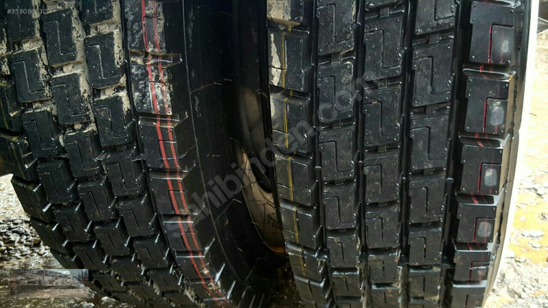 2 adet 1838 t çekici Ford
