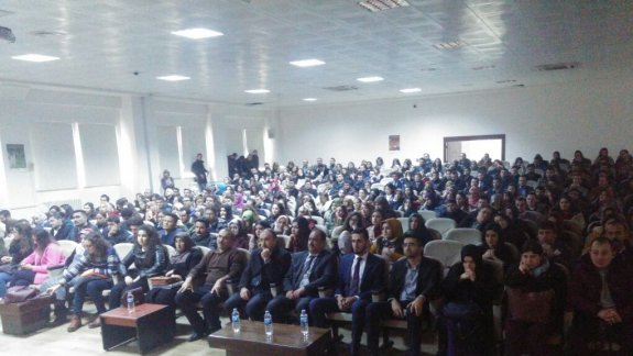 İlçemizdeki Aday Öğretmenlere Türkiye´de Demokrasi Serüveni ve 15 Temmuz Süreci Konul