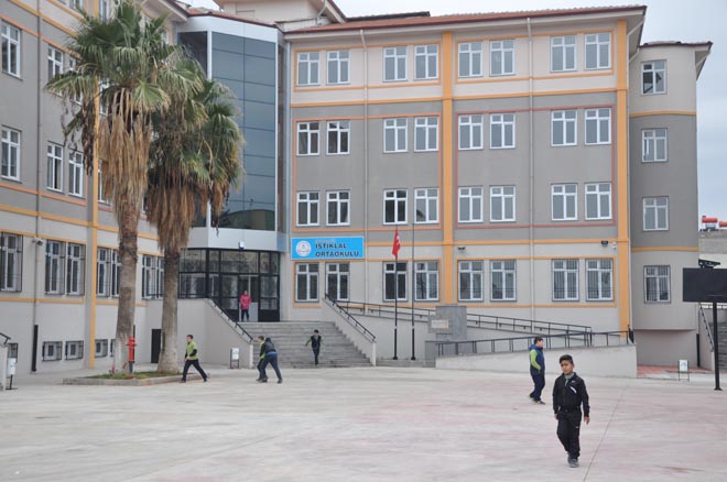 Istiklal ortaokulu eğitime başladi