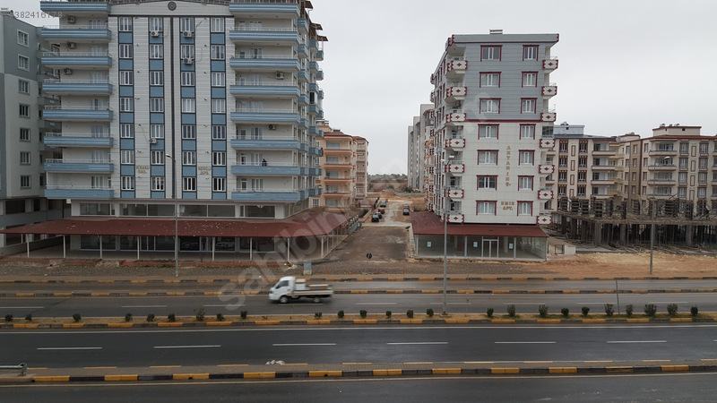Melke emlak ayricaliğiyla çinar sitesinden 3+1 satlik lüks daire
