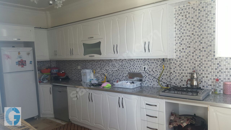 Öz ÇİLOĞLU GAYRİMENKUL'DEN Ara Kat 165 M'2 3+1 Daire..