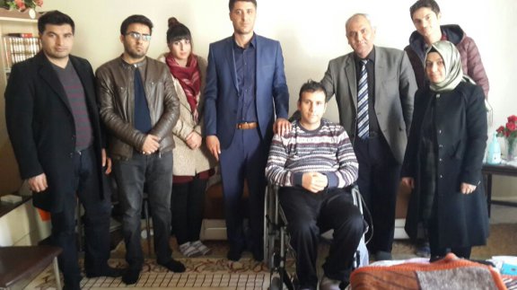 İlçemizde Öğrenim Gören Lise Öğrencilerinden Anlamlı Ziyaret