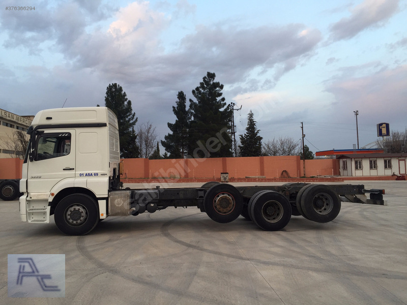 Atay oto galeriden 2011 model mercedes axor 3229-şase araçlar