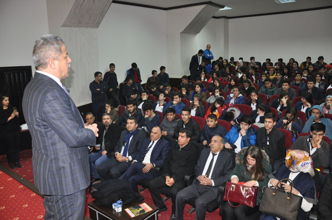 öğrencilere sinav öncesi seminer