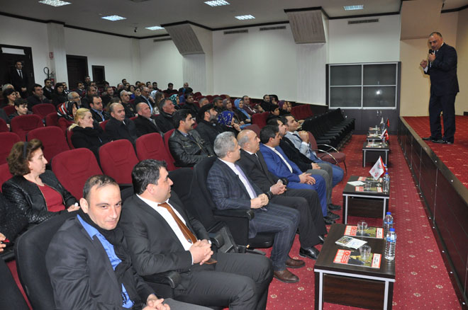 öğrenci velileri seminerde buluştu