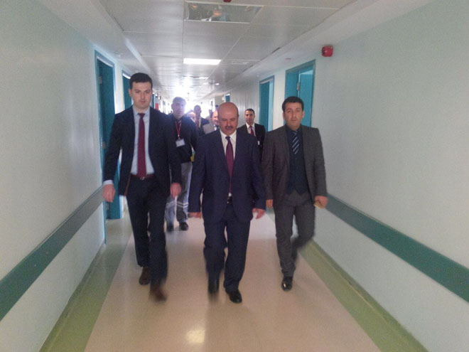 Aykut hastaneyi ziyaret etti