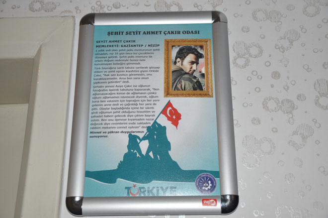 Okul pansiyonu şehitlerimizin resimleriyle süslendi