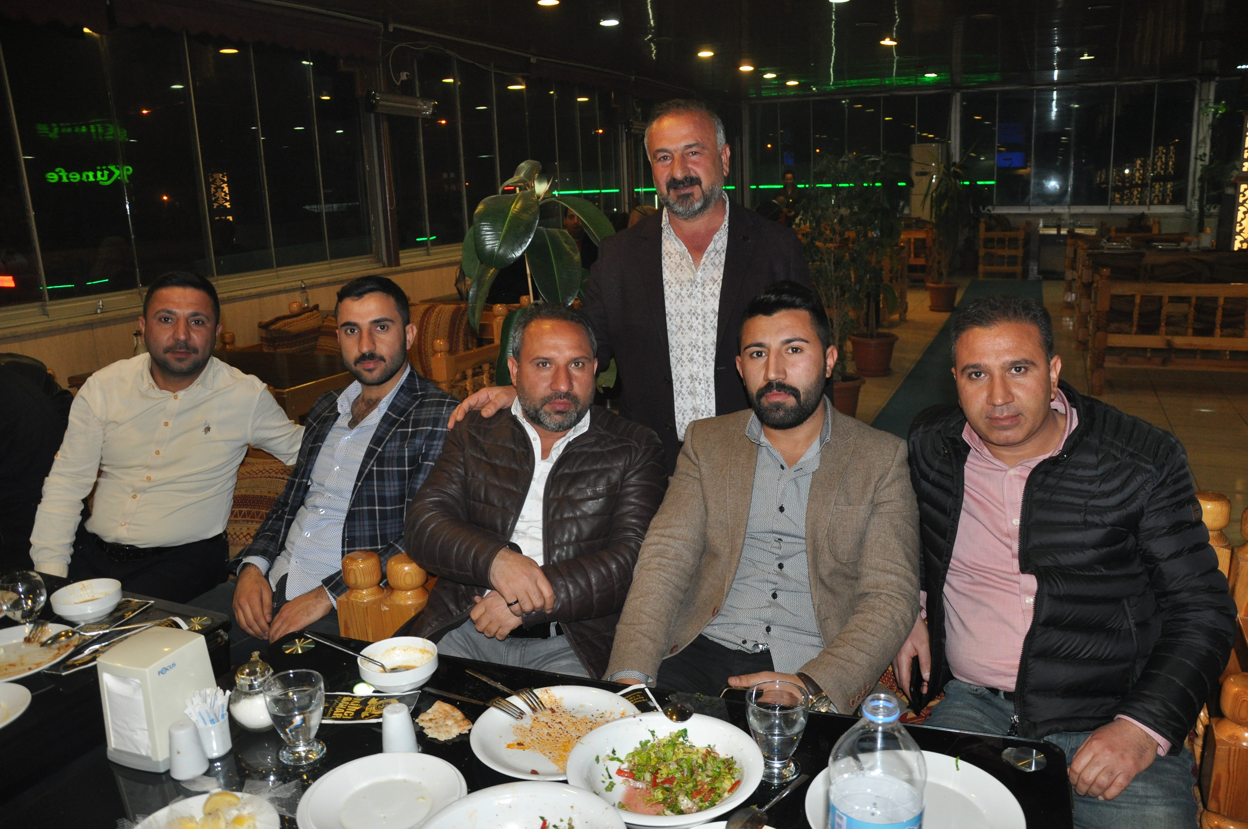Güleç inşaattan dayanişma yemeği