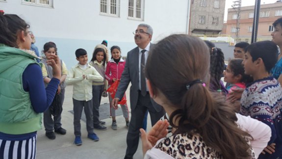 İlçe Milli Eğitim Müdürümüz Cengiz GÜNDEŞ Ali Alkan Ortaokulu´nu Ziyaret etti.