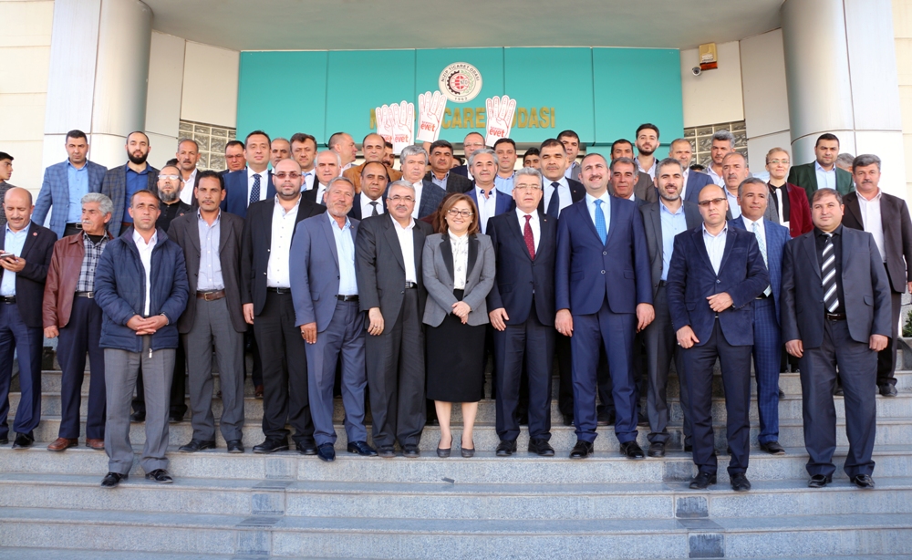 AK Parti Heyeti Nizip Ticaret Odasında İşadamlarıyla Buluştu