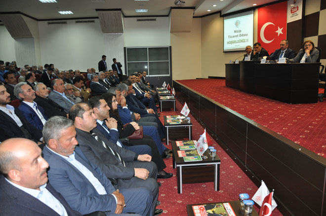 Ak parti heyeti nizip ticaret odasinda işadamlariyla buluştu