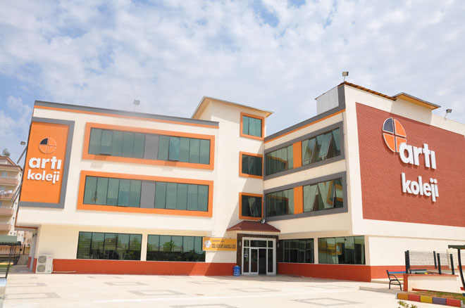 Arti koleji nden ödüllü halk koşusu
