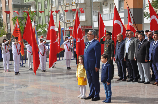 23 nisan nizipte coşkuyla kutlandi