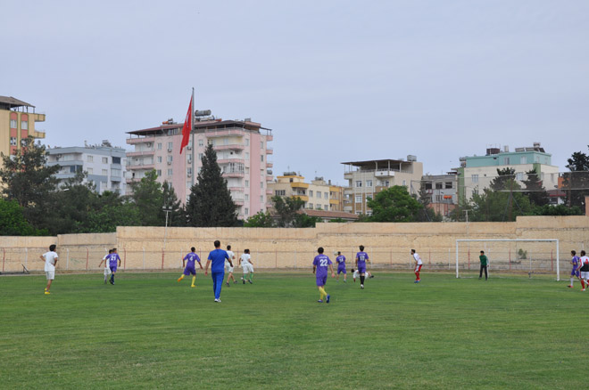 Suriyeliler arasi futbol turnuvasi