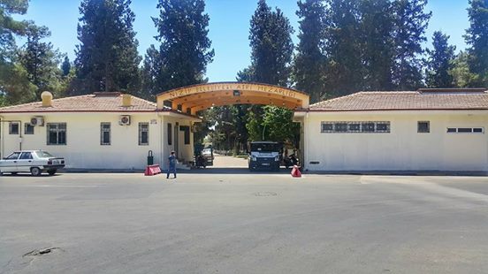 Asri mezarlikta bayram temizliği