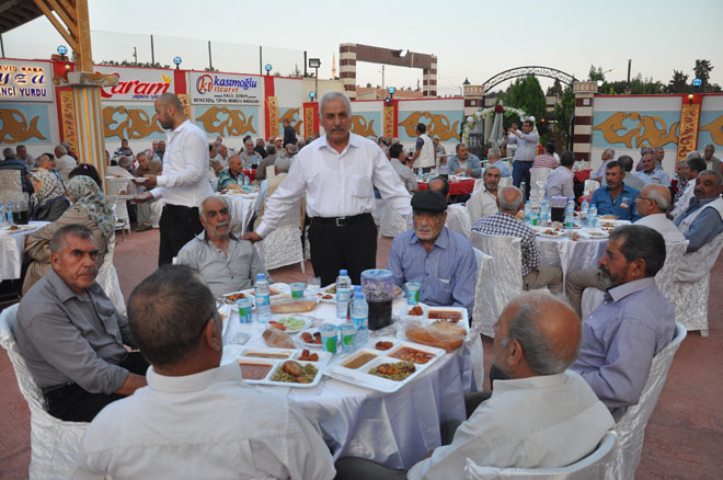 Emekliler iftar yemeğinde buluştu