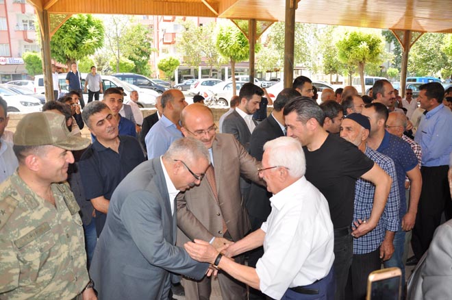 Ak parti de bayramlaşma proğrami yarin